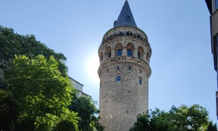 La Tour de Galata d’Istanbul : Un Panorama Éblouissant sur les Siècles