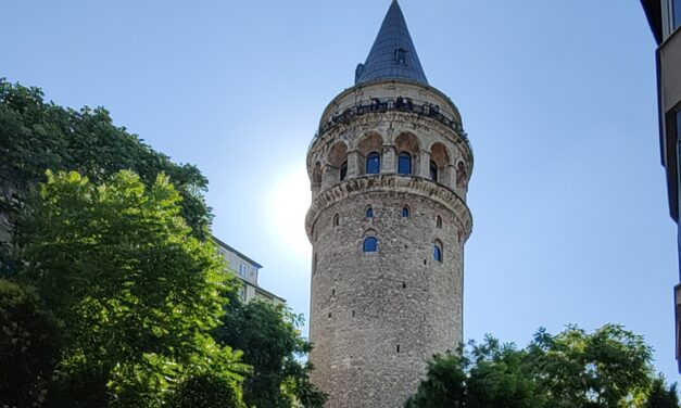 La Tour de Galata d’Istanbul : Un Panorama Éblouissant sur les Siècles