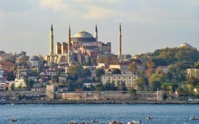 10 Secrets Étonnants de Sainte-Sophie à Istanbul : Histoire, Architecture et Visite Pratique