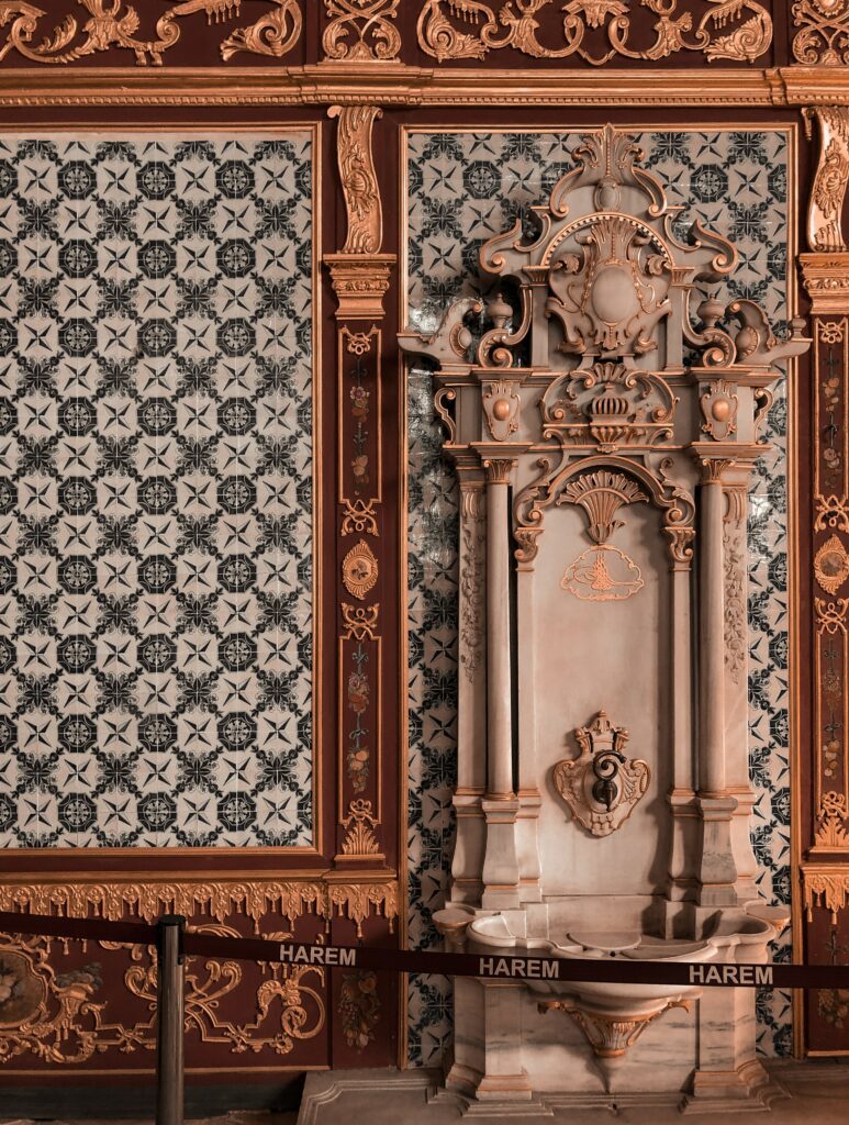 Le Palais de Topkapi : Une Ode à la Splendeur Ottomane construit au XVe siècle 1 Le Palais de Topkapi : Une Ode à la Splendeur Ottomane construit au XVe siècle 2025