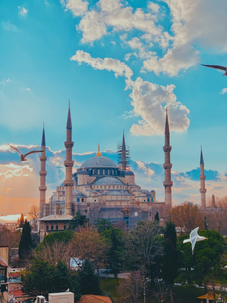 La Mosquée Bleue d'Istanbul : Un Chef-d'Œuvre de l'Architecture Ottomane 2025