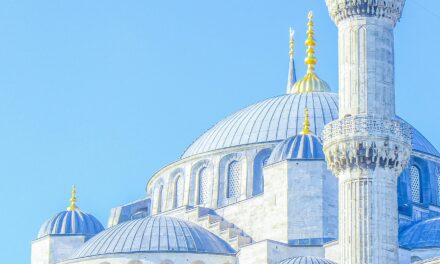 La Mosquée Bleue d’Istanbul : Un Chef-d’Œuvre de l’Architecture Ottomane