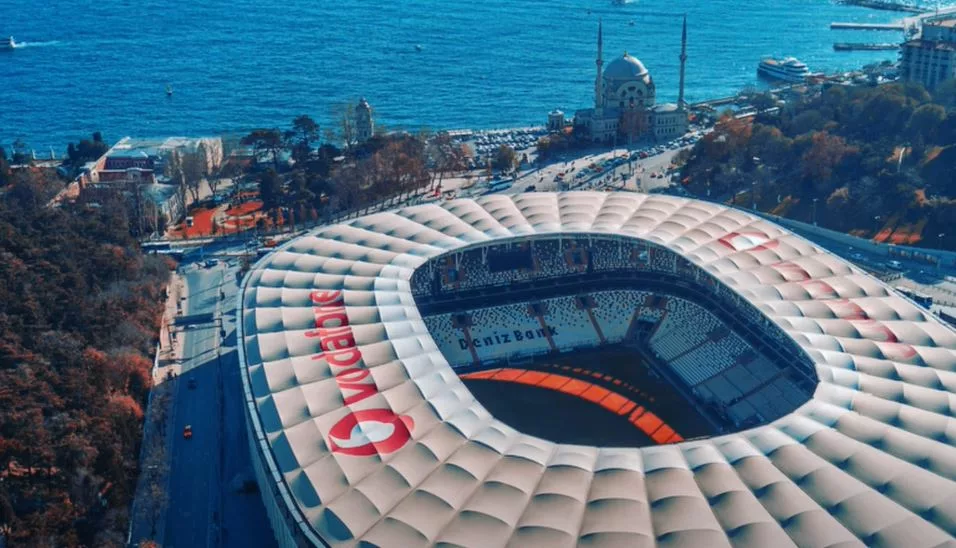 Vodafone Park Stadium (Tüpraş Stadyumu) : L’Épicentre de l’Émotion Footballistique à Istanbul