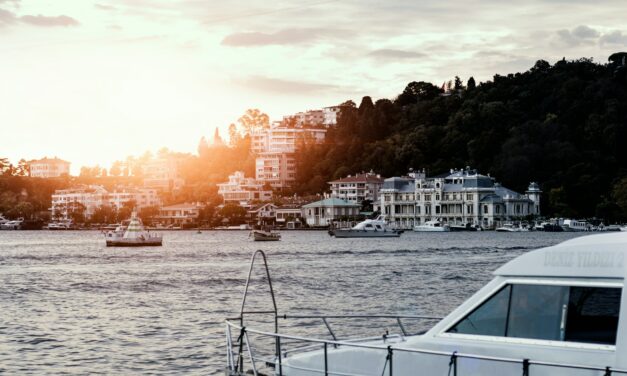 5 Raisons de Découvrir Bebek à Beşiktaş/Istanbul : Charme côtier et vie tranquille