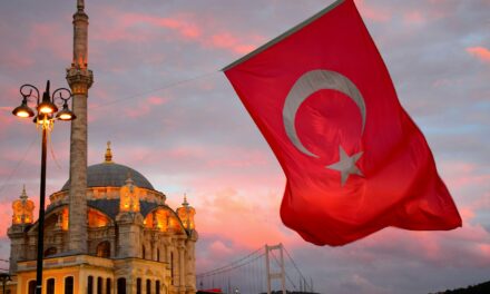 7 Faits Captivants sur la Mosquée d’Ortaköy : Un Trésor Architectural d’Istanbul