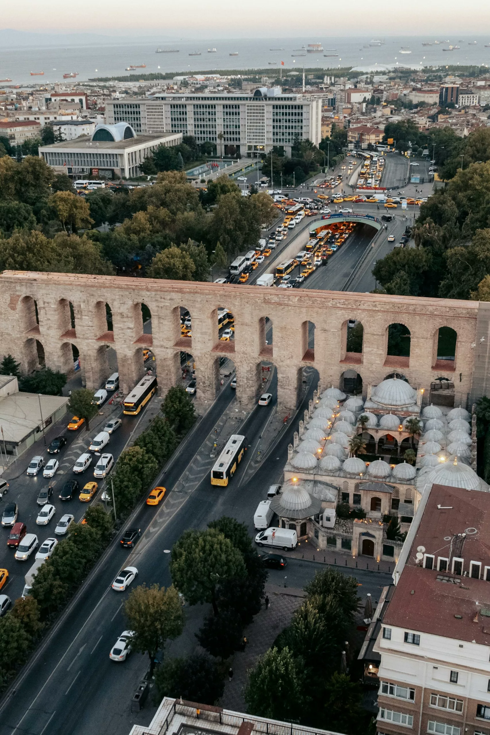 Aqueduc de Valens