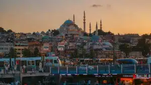 Vue panoramique de la Mosquée Süleymaniye depuis la Corne d’Or