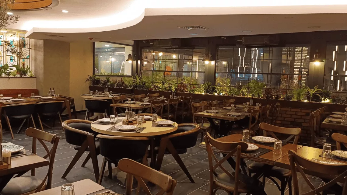 Hacıbaşar Kebap Katmer à Şişli interieur 1955 Hacıbaşar Kebap à Şişli interieur