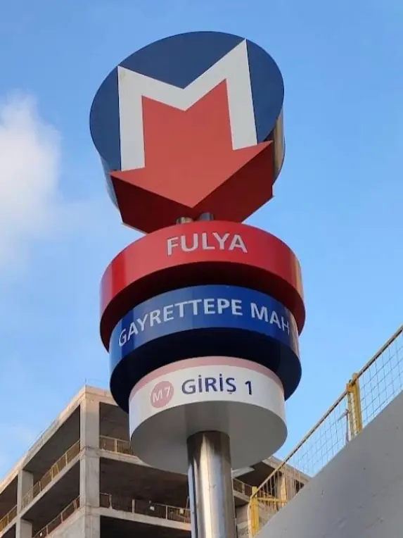 Fulya à Şişli metro