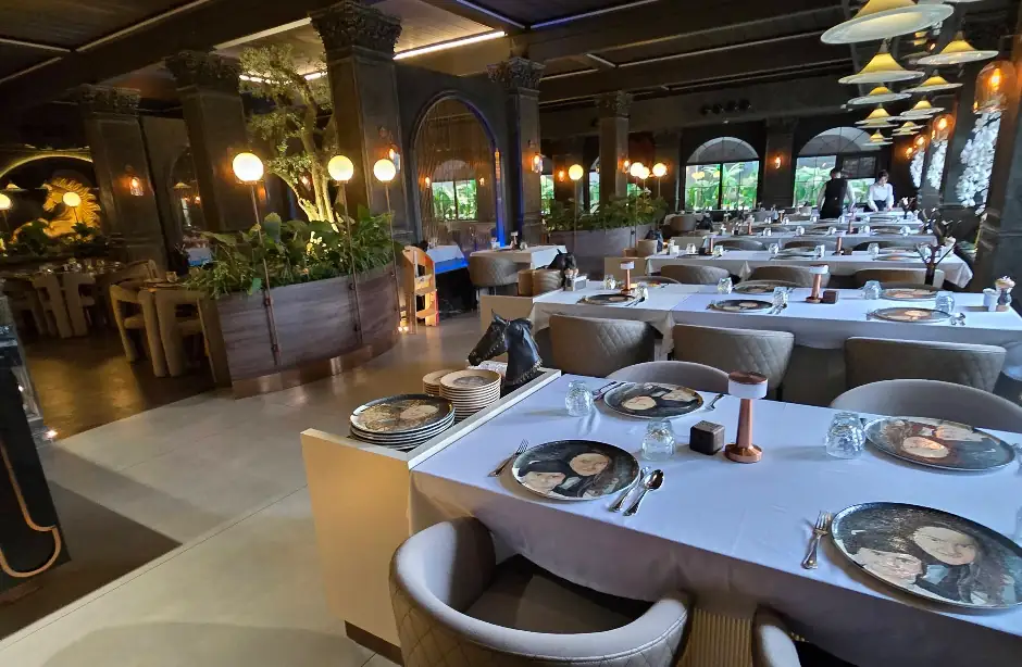 CZN BURAK intérieur